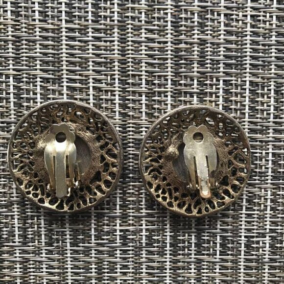Vintage French Coin Clip On Filigree Earrings - Picture 3 of 3